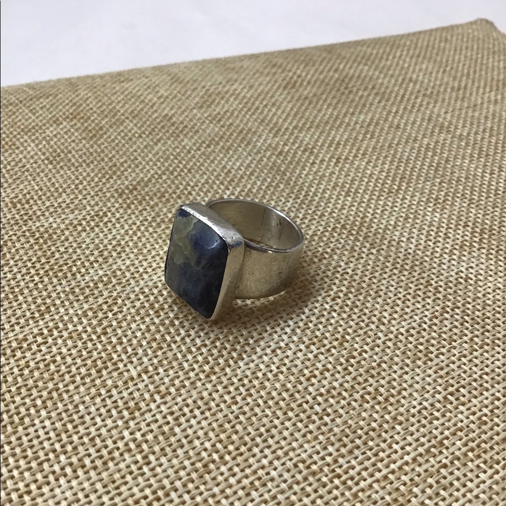 Silver ring - Picture 3 of 5